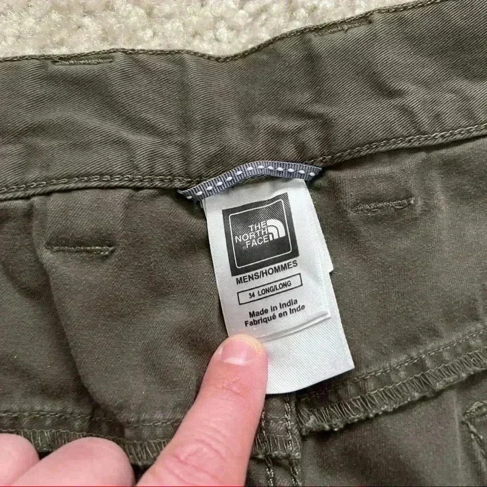 The North Face Men’s Shorts Olive Green Men’s Size 34 Long style#AU8W Outdoor